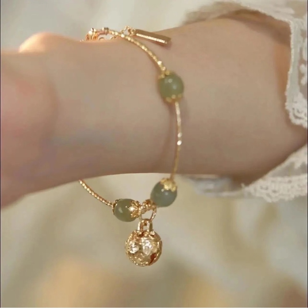 Exquisite Adjustable 18k Gold Plated Bell Bangle Bracelet - Picture 7 of 9